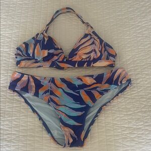 Cupshe Vibrant Leaf Print Bikini Set